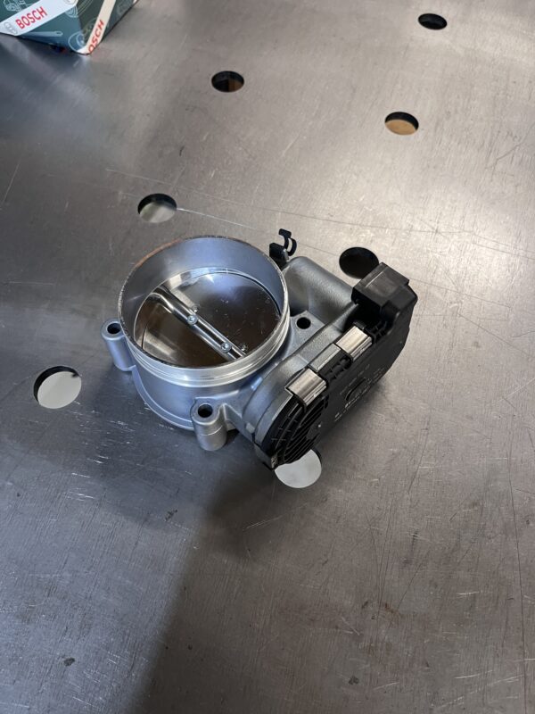 Bosch Motorsport Elektronische Drosselklappe 82mm – Bild 3