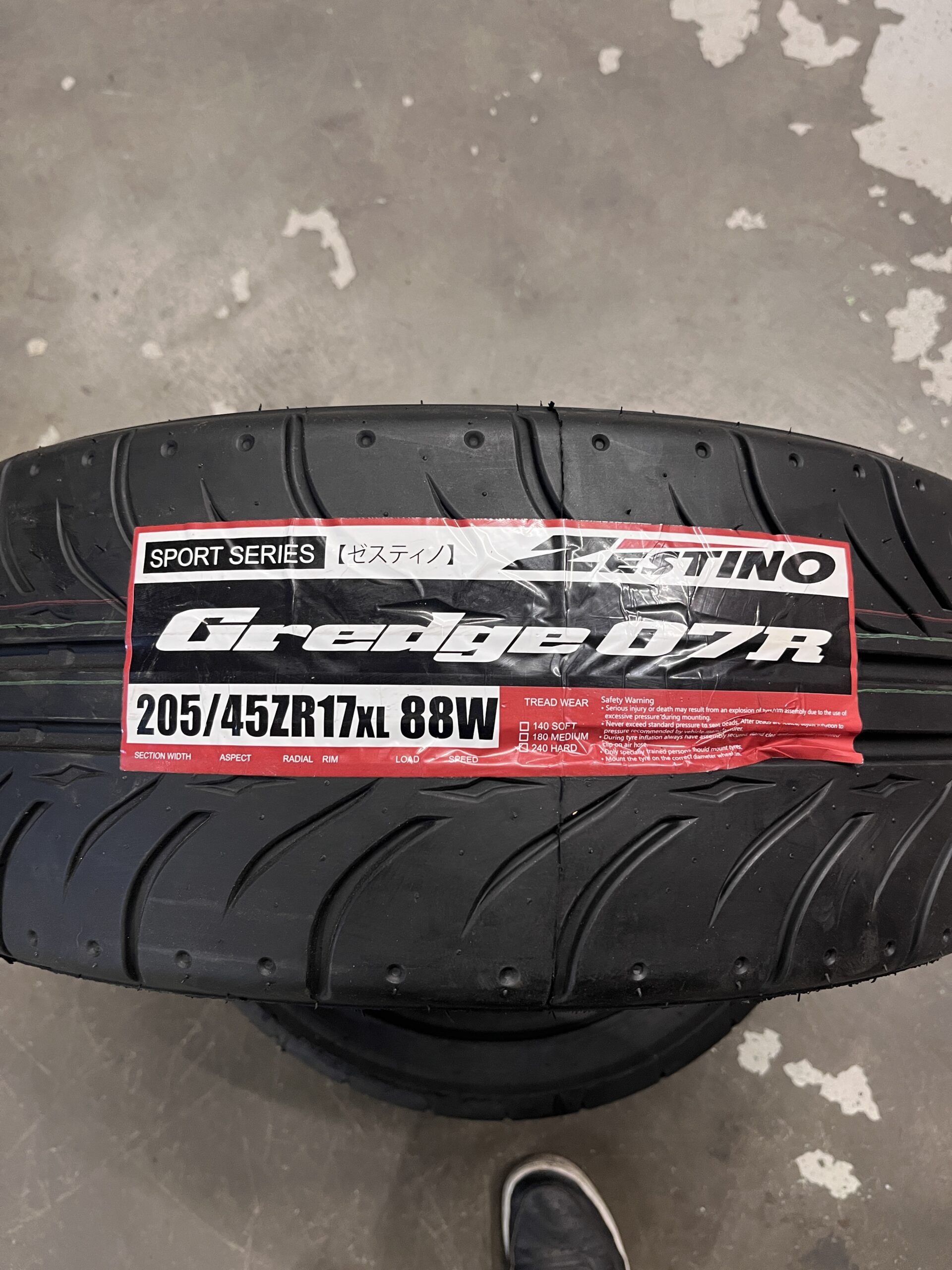 Zestino Gredge 07R 205/45 R17